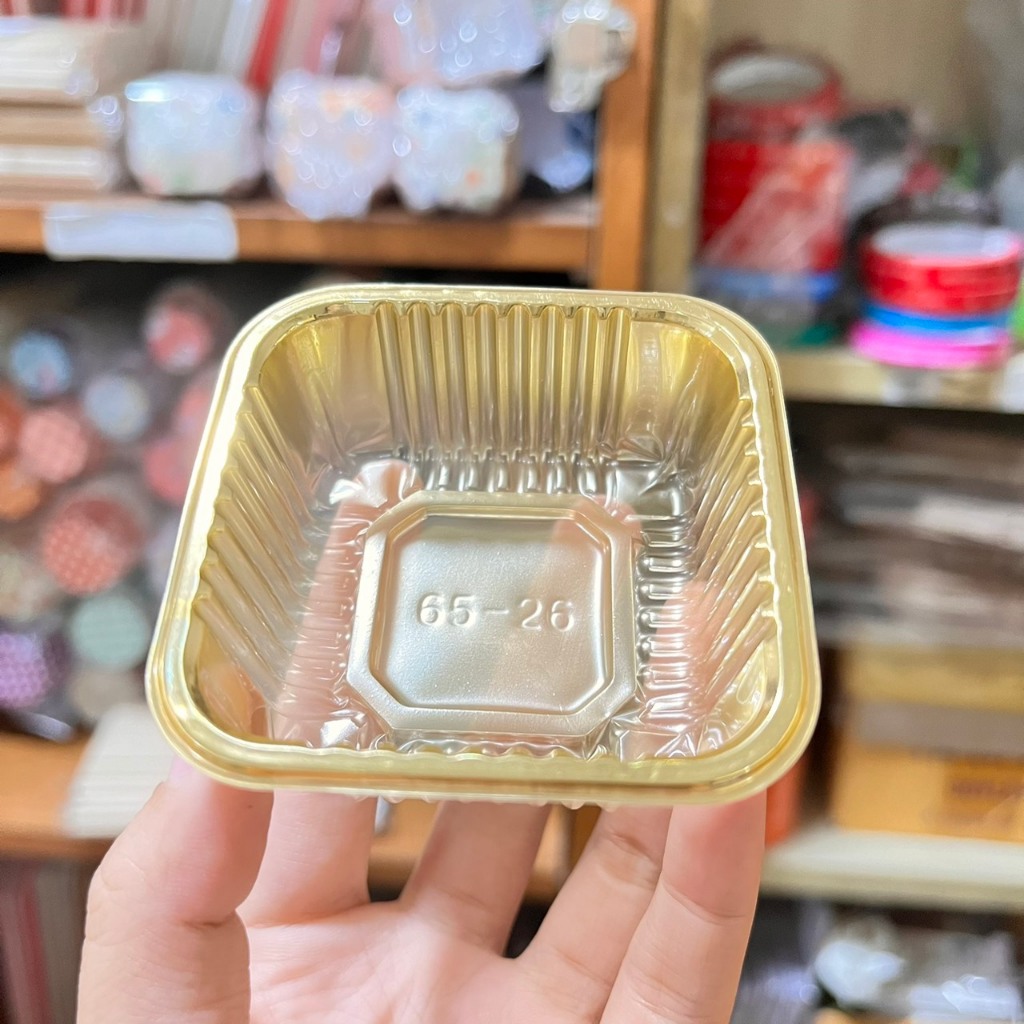 ขนมไหว้พระจันทร์🔥✅ ถาดรองขนม 50 กรัม แพ็ค 100 ชิ้น ขนาด 6.5cm. ถาดสีทอง - ถาดใส ถาดขนมไหว้พระจันทร์ ถาดขนมสี่เหลี่ยม - รูปที่ 3