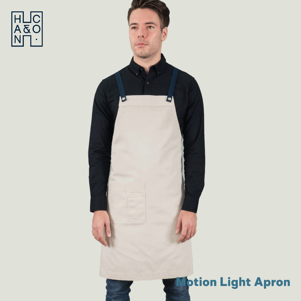 Han&Co. Motion Light Apron - IVYCREAM ผ้ากันเปื้อนเต็มตัวสายไขว้หลังรุ่น Motion Light สีน้ำตาลครีม