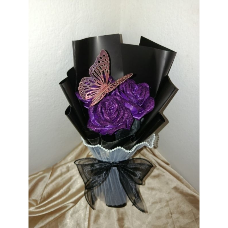 *คิวส่ง13กพ.(ช่อสูง) ช่อดอกกุหลาบกากเพชร​ 3 ดอก