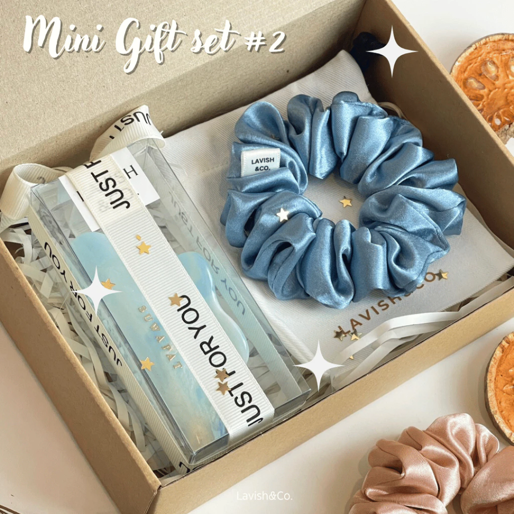 [พร้อมส่ง] MINI Gift set # 2 กิ๊ฟหนีบผม เปลี่ยนสี 10.5 CM (หอยทาก) +Scrunchies 8*8 CM ฟรีติดชื่อ+การ์ด+ถุงผ้า+กล่องค