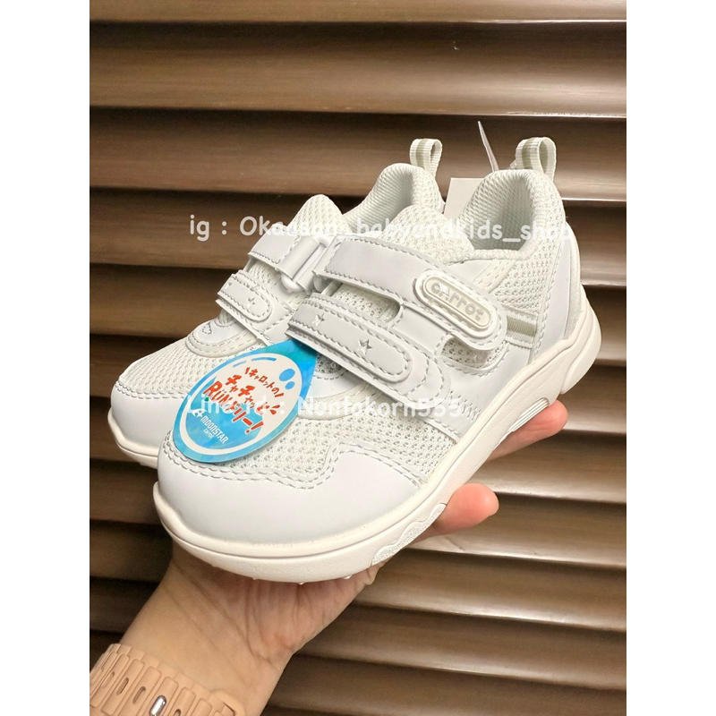 *พร้อมส่งค่ะ** Moonstar รองเท้าพละ รองเท้าผ้าใบเด็กสีขาว size 15.0-21.0 cm ใหม่ป้ายห้อย มีกล่อง จากญี่ปุ่น ซักเครื่องได้