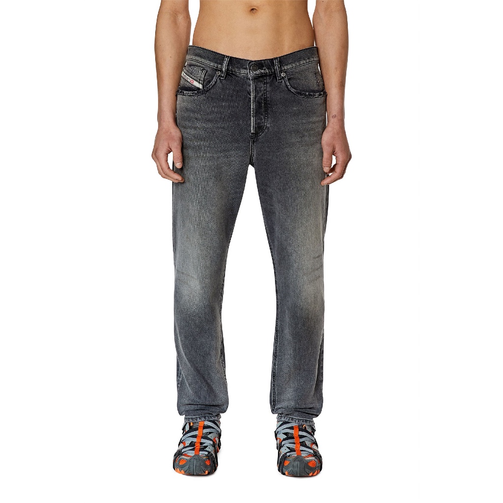 DIESEL 2005 D-FINING TAPERED JEAN W38