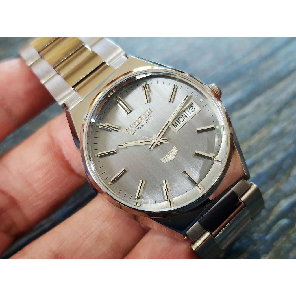 นาฬกา citizen automatic รุ่นเก่า นกอินทรีย์ สภาพสวยมาก ๆ แท้เดิมทัั้งเรือน เดินดีปกติ 71-1632 กระจกเ