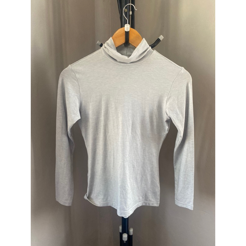 heatech uniqlo สีเทา