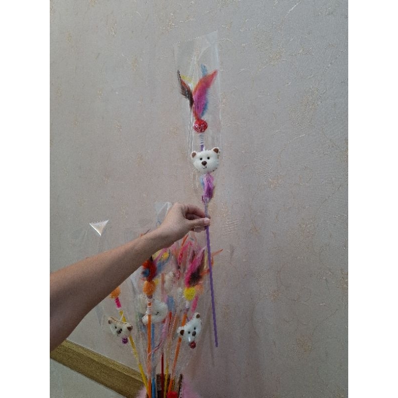ไม้ตกแมว ขนนก ก้านยาว คละสี CAT Funny Stick