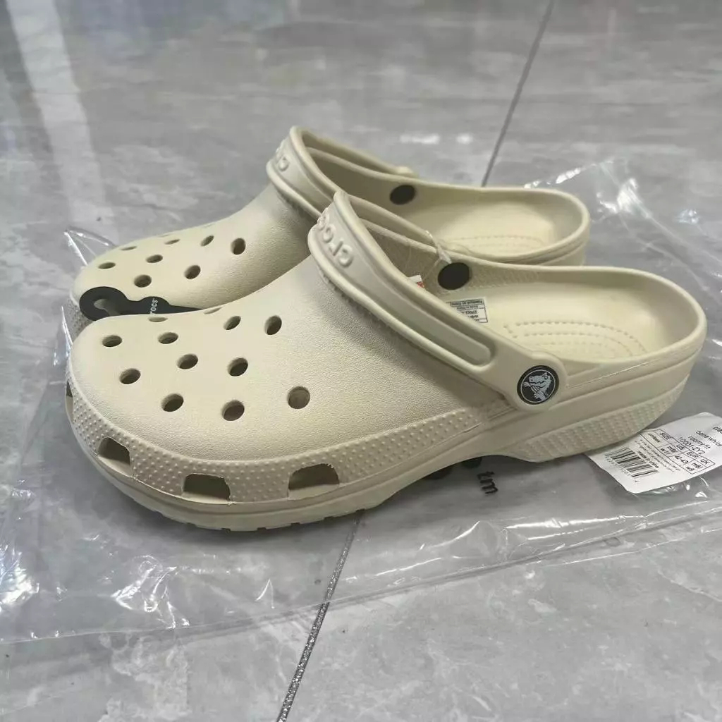 Crocs Classic Clog รองเท้าผู้ใหญ่ รองเท้าคร็อคส์ รุ่นคลาสสิค ใส่ได้ทั้งชายหญิง✨(สินค้าขายดี)✨พร้อมส่ง!
