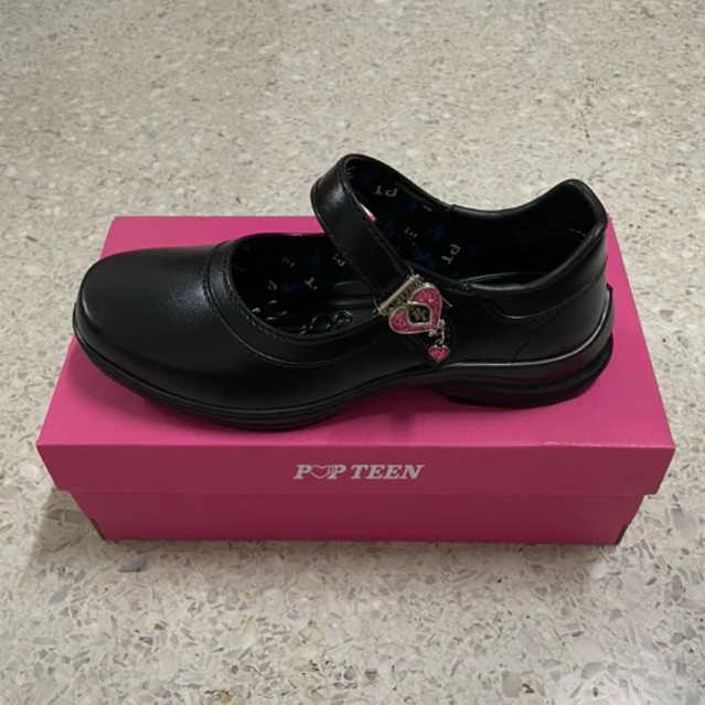 รองเท้านักเรียน Popteen