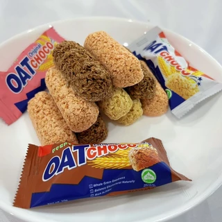 ขนมข้าวโอ๊ตอัดแท่ง 1 ห่อมี 3 รสชาติ ออริจินอล ช็อกโกแลตและสตอเบอร์รี่ ( 1 ห่อมีประมาณ 35-37 ชิ้น )