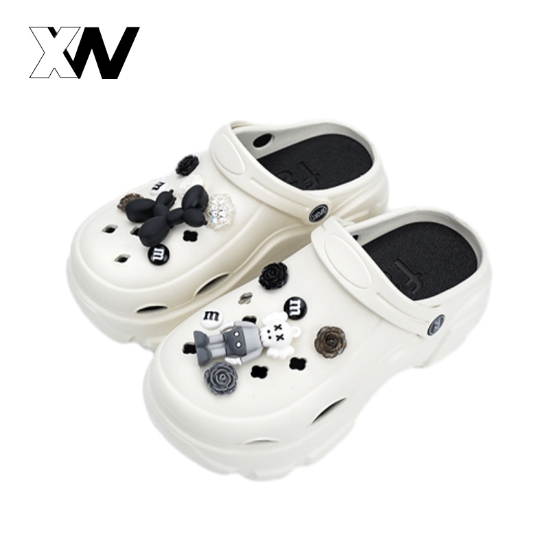 สินค้ามาใหม่ รองเท้าหัวโต รองเท้าเเฟชั่นเกาหลี   มี3 สีให้เลือก ดีไซน์  เขียว ดํา ขาว  วัสดุยาง EVA หนา นิ่ม น้ำหนักเบา