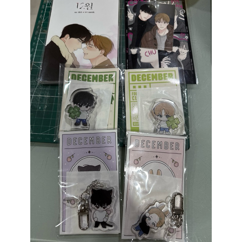 พร้อมส่ง - December / เดือน 12  - set all in การ์ด 4cut พกจ อะคริลิก็