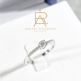 แหวนเงินแท้เม็ดชูฝังเพชร Moissanite 0.3 กะรัต ทรงกลม ฝังบ่าข…
