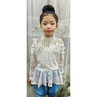 เสื้อลูกไม้ มีระบายที่หน้าอก สำหรับเด็ก