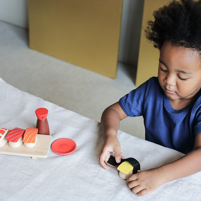 PlanToys ของเล่นไม้ 3627 Sushi Set ชุดซูชิ เสริมพัฒนาการ สำหรับเด็กอายุ 2 ปี ขึ้นไป — صورة 6