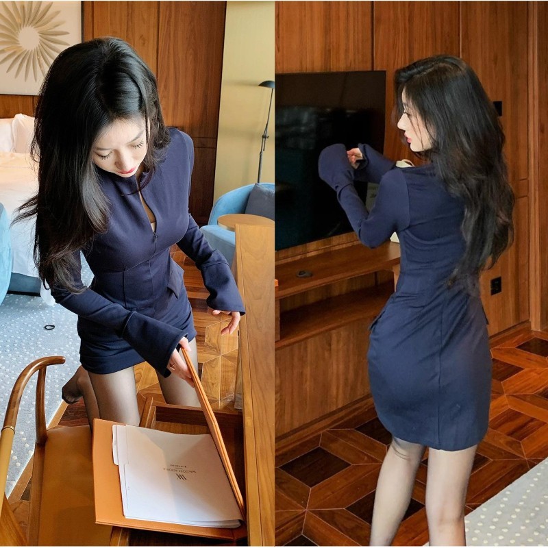 เดรสสั้นรัดรูปแขนกระดิ่งคอตั้ง มีซิปรูดด้านหน้าใส่แบบโชว์อกได้ แต่งกระเป๋าหลอก2ข้าง ทรงเข้ารูป #9163