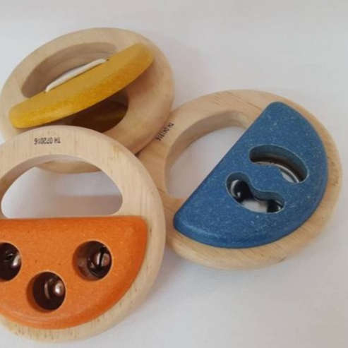 PlanToys دف خشبي 6429 — صورة 3