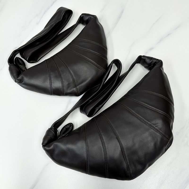 『CHICBAG』Lemaire Croissant Bag Messenger Bag ขนาดทรัมเป็ต ขนาดกลาง กระเป๋าสะพายเดี่ยว กระเป๋าถือ เกี๊ยวแพ็ค