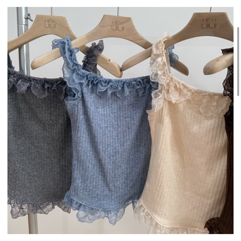 ส่งต่อเสื้อสายเดี่ยว Uiui.Stuff