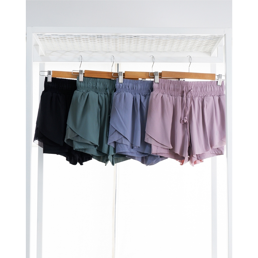 [Birtive รุ่น Layered running Shorts ขาสั้น มีเชือกผูก] กางเกงออกกำลังกาย กางเกงวิ่ง ชุดออกกำลังกาย ชุดโยคะ