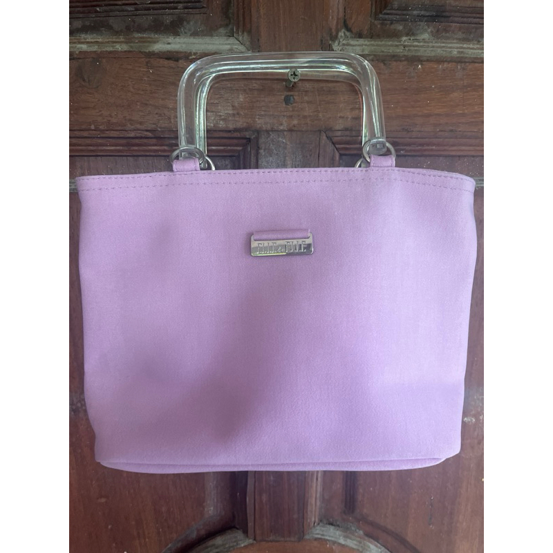 แท้ELLE de ELLE กระเป๋าแบบถือสีม่วงอ่อน หูจับเป็นแก้ว ขนาด10 x6.5 .4 “