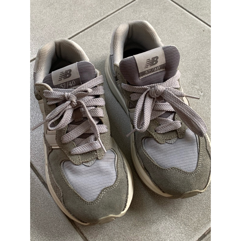 ส่งต่อรองเท้า New Balance 5740PSG สีเทา Size US 7 ไม่มีกล่อง
