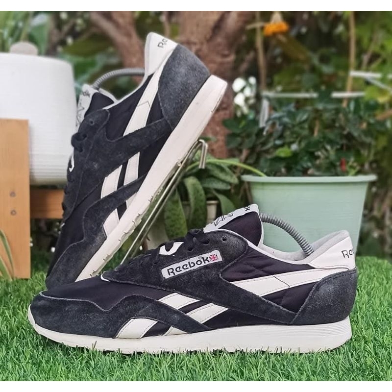 รองเท้ามือสองของแท้ REEBOK👉size 43/27 cm(10us)