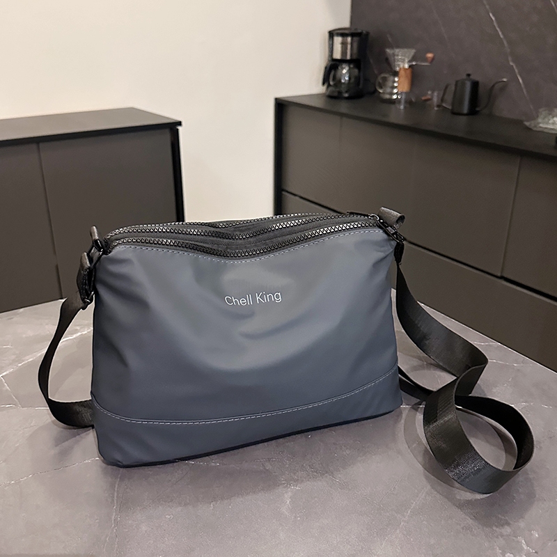 (B-1609) กระเป๋าสะพายข้าง สไตล์วินเทจคลาสสิค สไตส์นี้เท่มาก กระเป๋านาดใหญ่จุของได้เยอะ แฟชั่นมาใหม่ งานดี ซิป3ชั้น 3สี