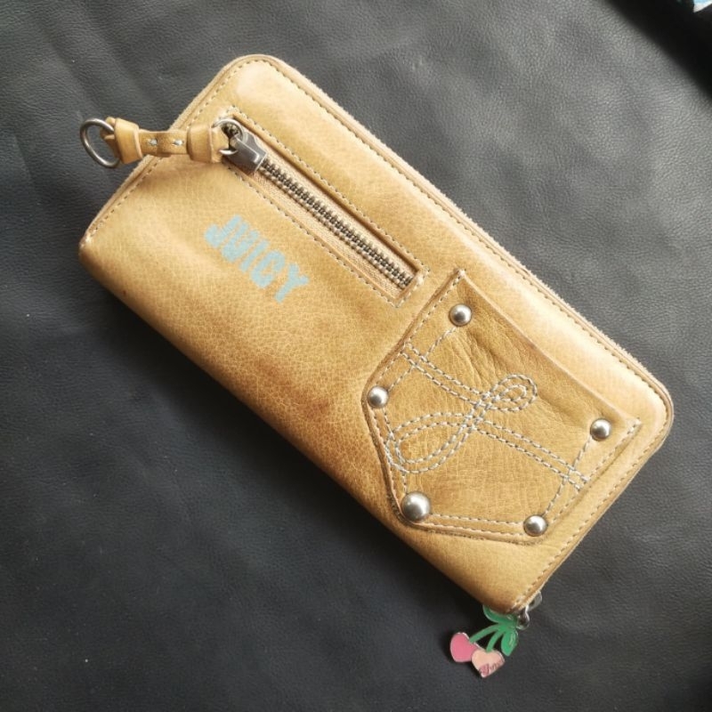 Juicy Couture กระเป๋าสตางค์ใบยาว กระเป๋าหนัง วินเทจ