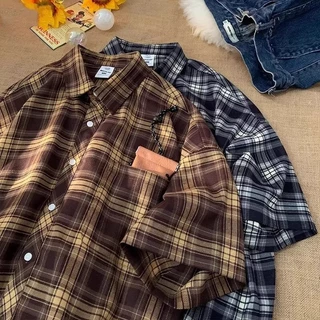 ONE-WE เสื้อเชิ้ตแขนสั้นลําลอง ทรงหลวม ลายสก๊อต แฟชั่นฤดูร้อน สไตล์ฮ่องกง สําหรับผู้ชาย