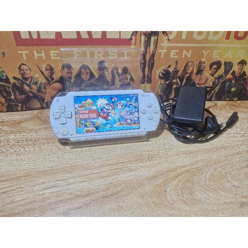 PSP สีขาว รุ่น 1000 แปลงแล้ว เมม4 Gb ลงเกมpsp+ps1ไว้ 30 เกม