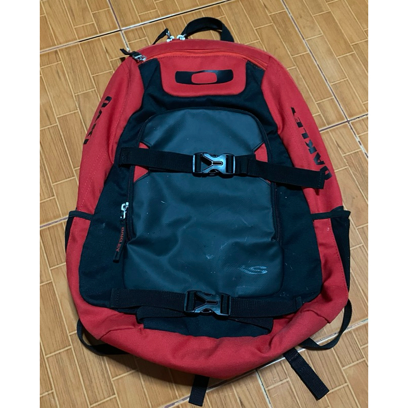 กระเป๋าเป้ Oakley สภาพมากกว่า 85%