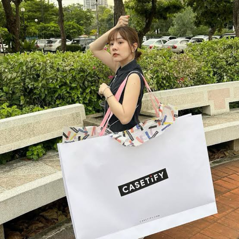 1 แถม 1 ถุงกระดาษ casetify ของแท้จาก shop emsphere