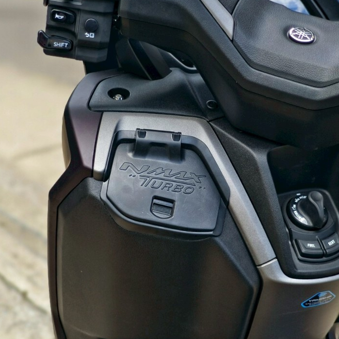 ฝาปิดช่องเก็บของ V.1 All New Nmax2025 Nmax Turbo 2025