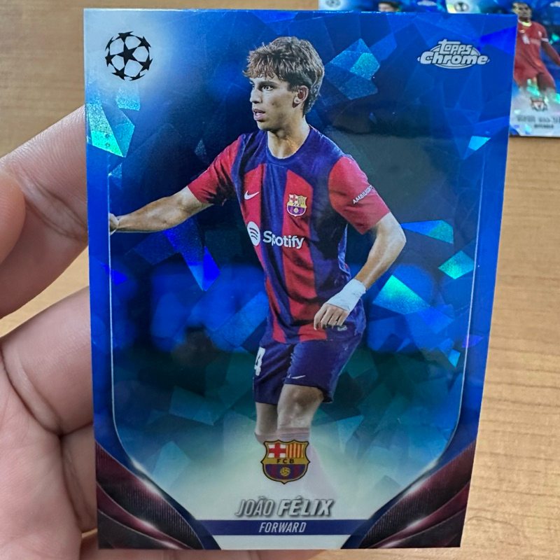 การ์ดสะสมฟุตบอลสะท้อนแสงทุกใบรวมทีมแมนยู ลิเวอร์พูล อาเซน่อล บาเซโลน่า รีลมาดริด และดาวดังมากมาย - รูปที่ 3