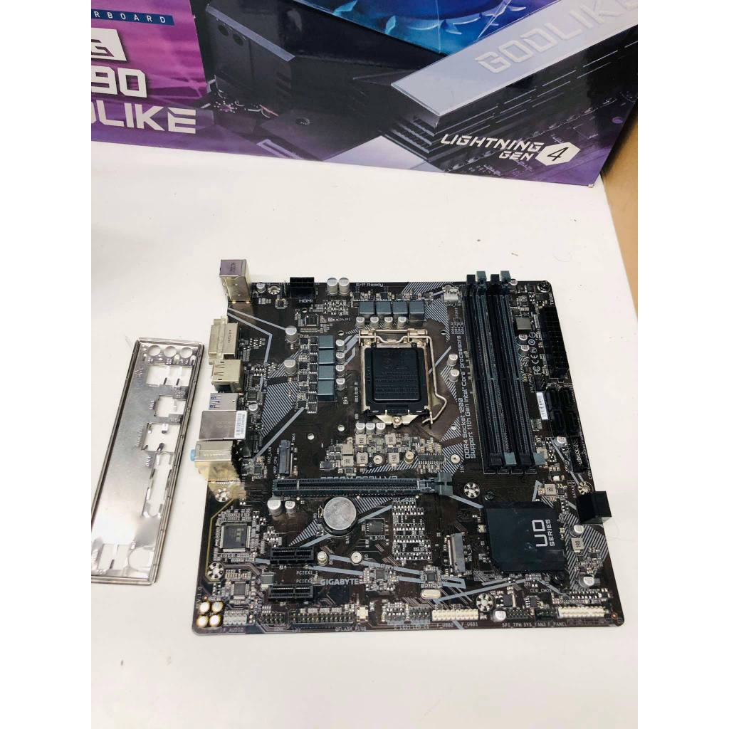 MAINBOARD  1200 GIGABYTE B560M DS3H ไม่มีกล่อง มีฝาหลัง + ram bb maximus 8*2 16g bus2400