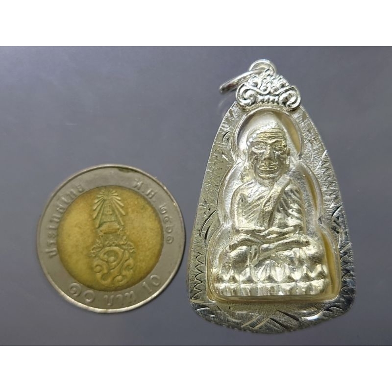 หลวงปู่ทวด พิมพ์สองหน้า แท้ 💯% เนื้อพรายเงิน 87 พรรษา ญสส วัดบวรนิเวศวิหาร ปี 2543 ตลับเดิม #พระห้อยคอ #หลวงพ่อทวด - รูปที่ 6