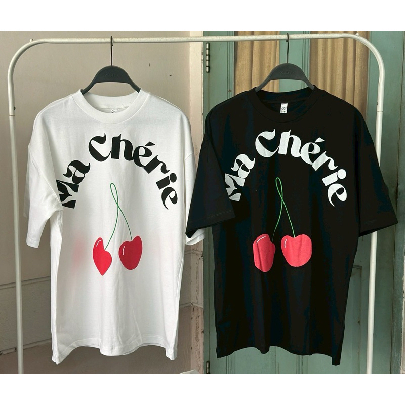 SIS.ON | พร้อมส่ง🧸เสื้อยืดโอเวอร์ไซส์ Oversize SHE ลายผลไม้ (Ma cherry ใหญ่)