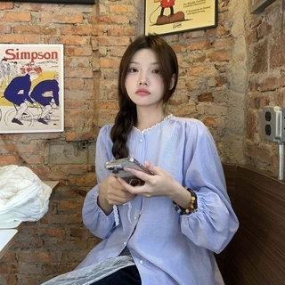 เสื้อเชิ้ตแขนยาว คอกลม แต่งกระดุม ลายทางแนวตั้ง#A101