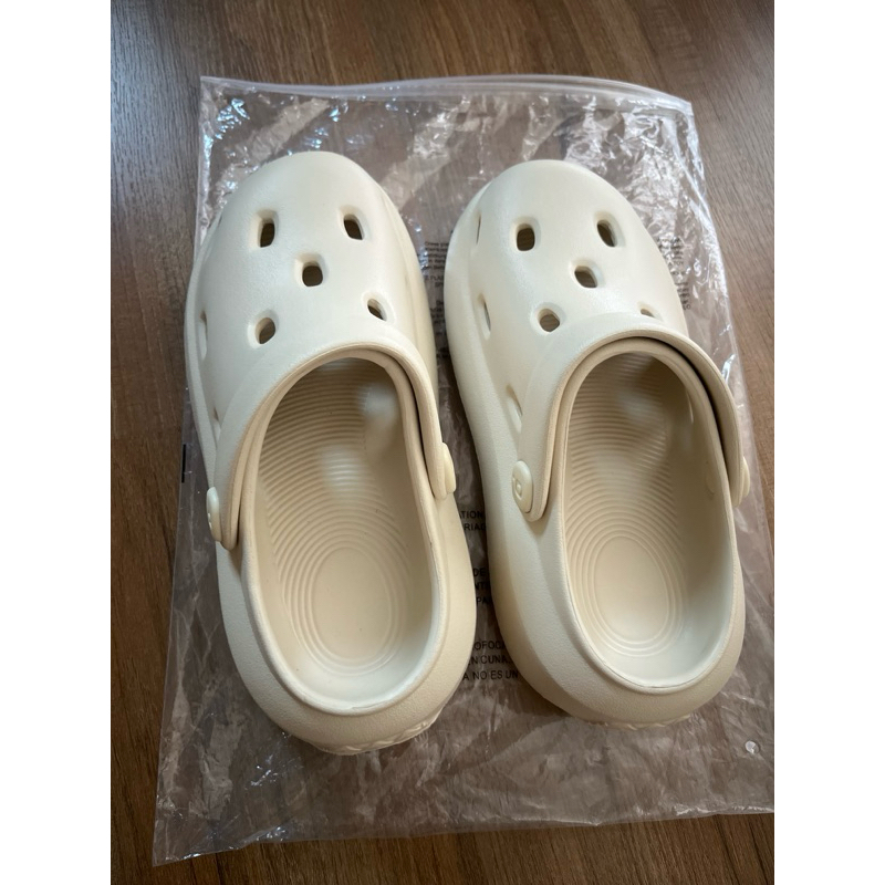 รองเท้าหัวโต Posee ไม่เคยใส่ ไซส์ 38