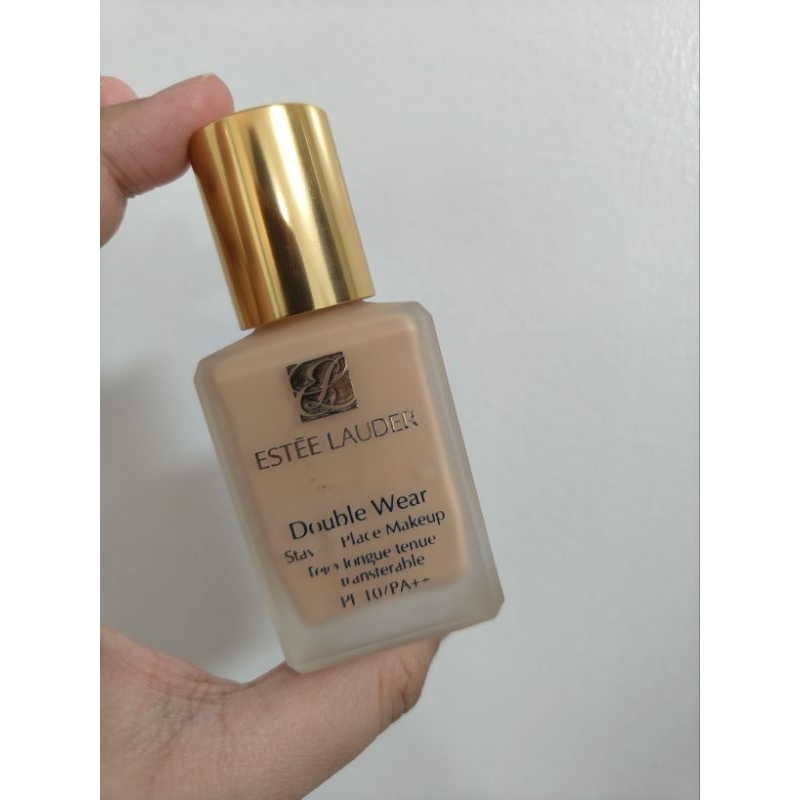 ส่งต่อรองพื้น Estee สี sand 1w2