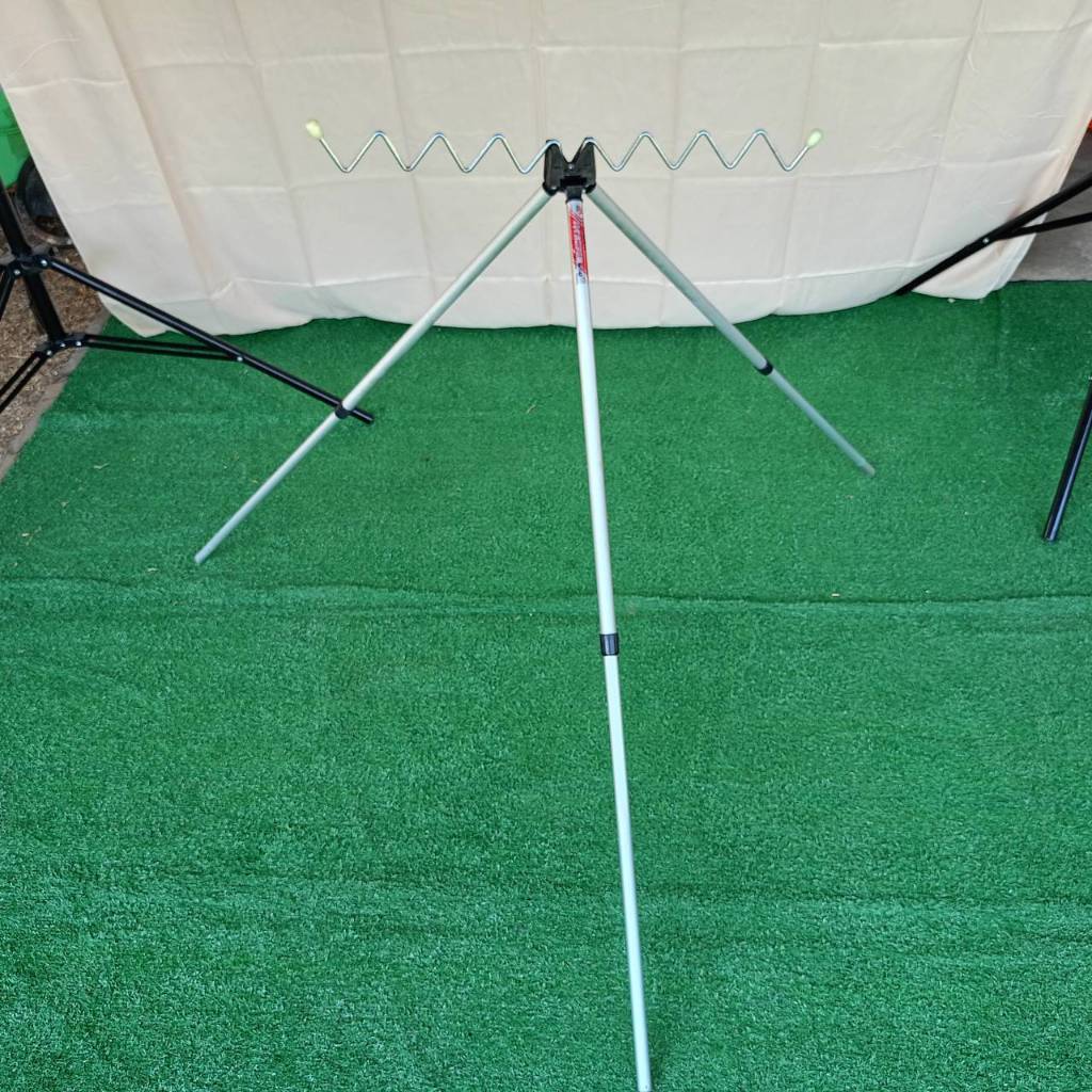 J151.  ที่วางเบ็ดตกปลา