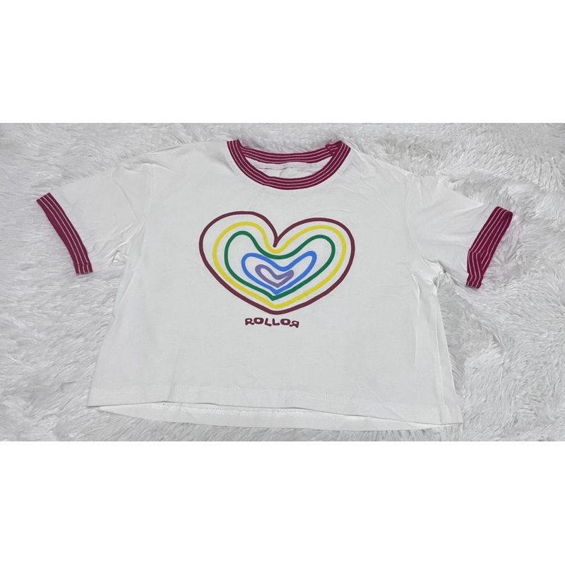 ROLLOR - เสื้อครอป เเขนสั้น รุ่น ROLL HEART