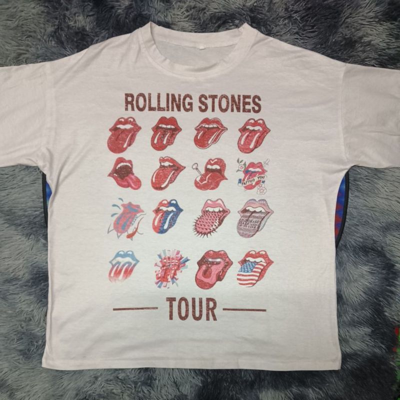 เสื้อยืดมือสอง ต่างประเทศ เสื้อวง The Rolling Stone หลายลิ้น ผ้าโพลี Size XL ได้ อก24/ยาว28