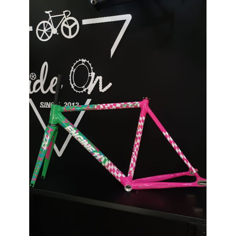 เฟรมจักรยาน ฟิกเกียร์ Engine11 รุ่น Crit D x DCC