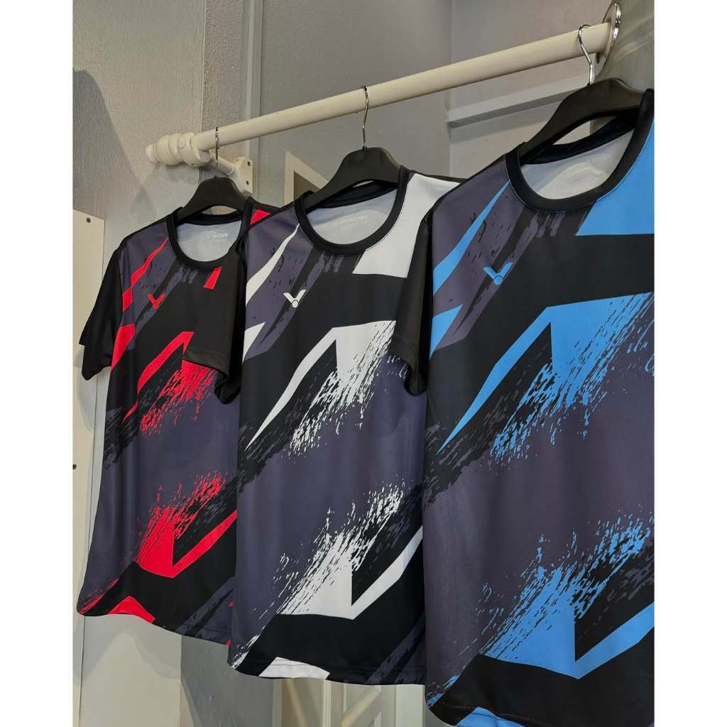 เสื้อแบดมินตัน Victor Shirt T-49011 เสื้อออกกำลังกาย (สินค้าลิขสิทธิ์แท้ 100%) *มีบริการสกรีนเพิ่มชื่อตัวเอง* ราคา ถูกที่สุด ดีลบีเคเค แกลเลอรีภาพที่ 3