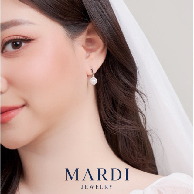 Mardi Jewelry ต่างหูเงินแท้ 925 Waving Majestic Pearl Earrings Huggies