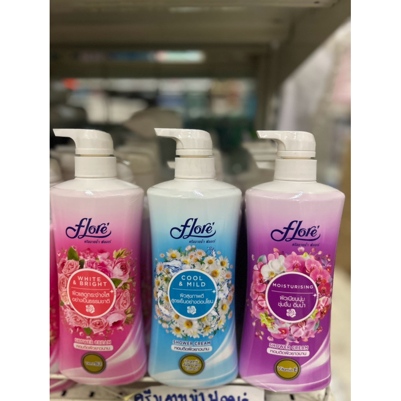 Flore  ฟลอเร่ ครีมอาบน้ำ มอยเจอไรเซอร์ ผิวแลดูกระจ่างใส  ขวดปั้ม 450มล.