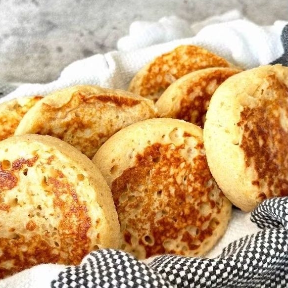 English Homemade Crumpets 250g (Pack Of 6) – ครัมเป็ต เค้กครับเป็ต แพ็ก6ชิ้น ขนาด 250กรัม.