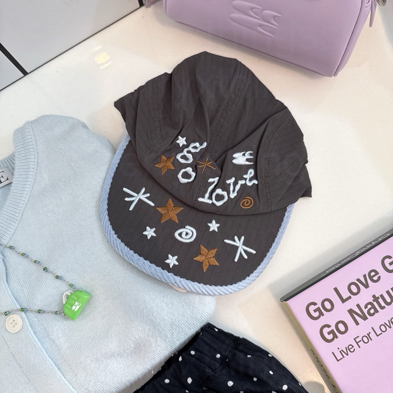 พร้อมส่ง🐚Crying Center Cap หมวก go love (ใช้โค้ดลด 20-25%) จากช็อปแท้💯