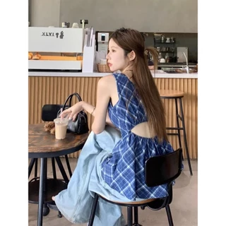 เสื้อแขนกุด คอเหลี่ยม สีกรมลายสก็อต ทรงเอ สไตล์ Retro เว้าหลัง สม็อคยางยืด พรางหุ่น เสื้อครอป #8945
