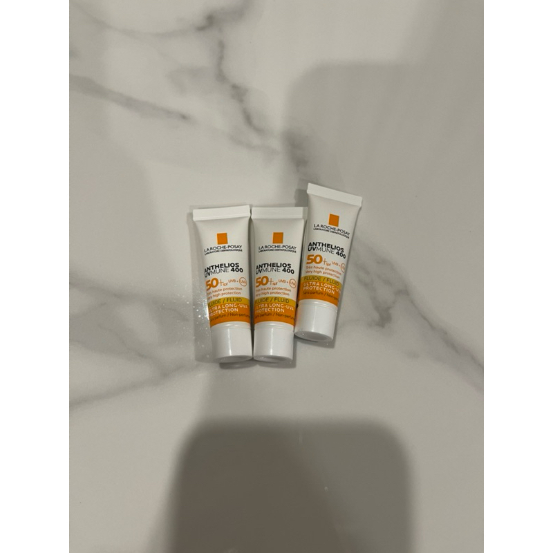 La roche posay anthelios uv mune 400 ครีมกันแดดปริมาณ3มล.  หมดอายุ01/2028